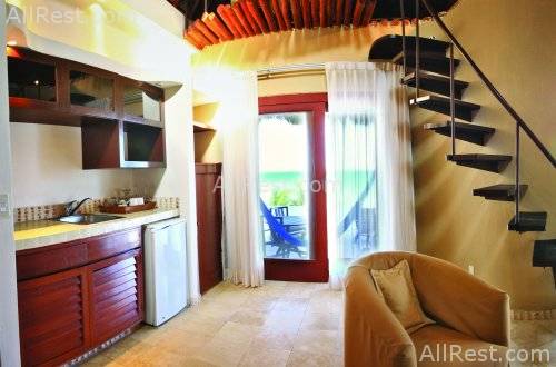 Playa Palms Beach Hotel 6